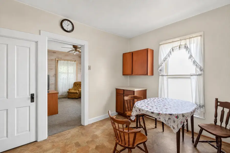 401 S Elm Avenue, Jackson, MI 49203 - #2
