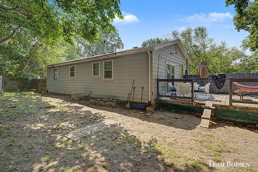 357 Mabel Street Nw, Comstock Park, MI 49321 - #3