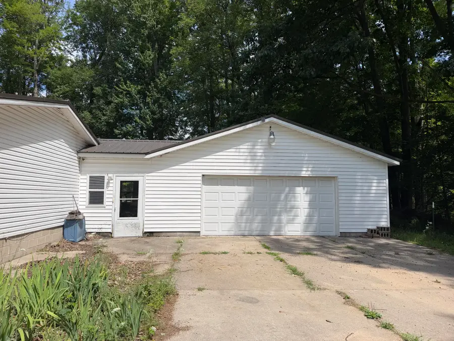 5692 E Loop Road, Hesperia, MI 49421 - #2