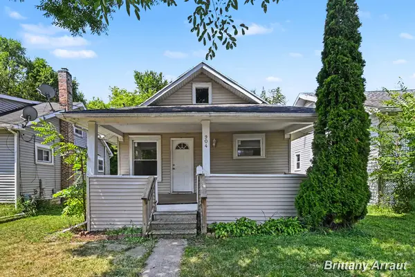 904 Riverview Avenue, Lansing, MI 48915