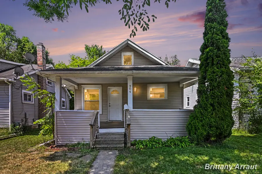 904 Riverview Avenue, Lansing, MI 48915 - #2
