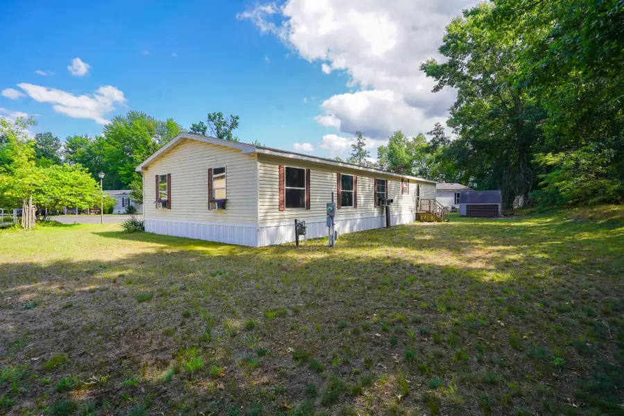 513 E Rainbow Road, Newaygo, MI 49337 - #3