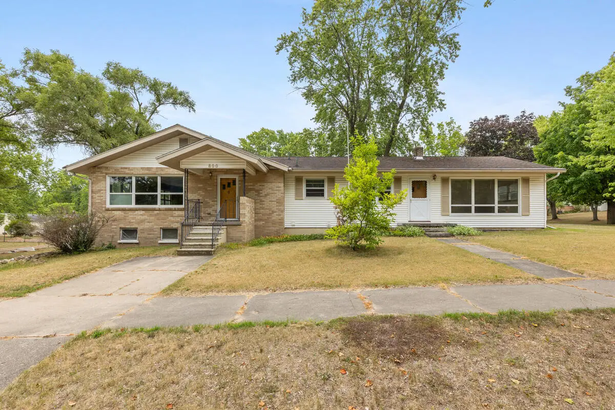 800 Magnolia Street, Big Rapids, MI 49307 - #1