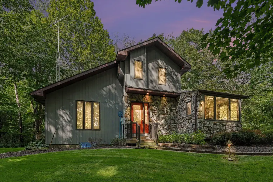 2913 Grange Road, Oronoko, MI 49103 - #2