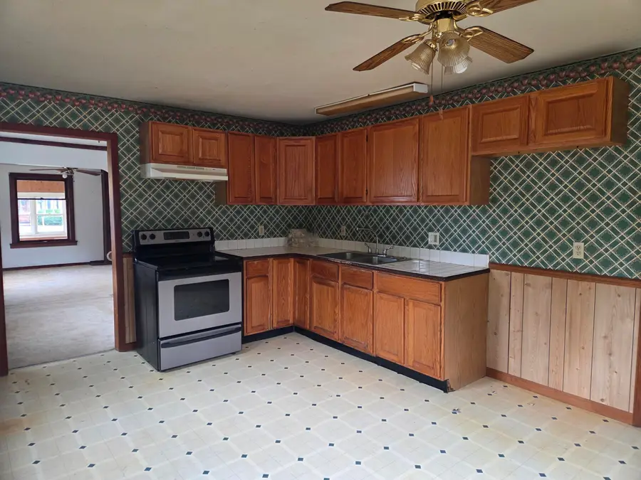502 S Main Street, Crystal, MI 48818 - #3