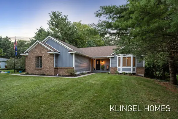 18717 Aztec Drive, Spring Lake, MI 49456