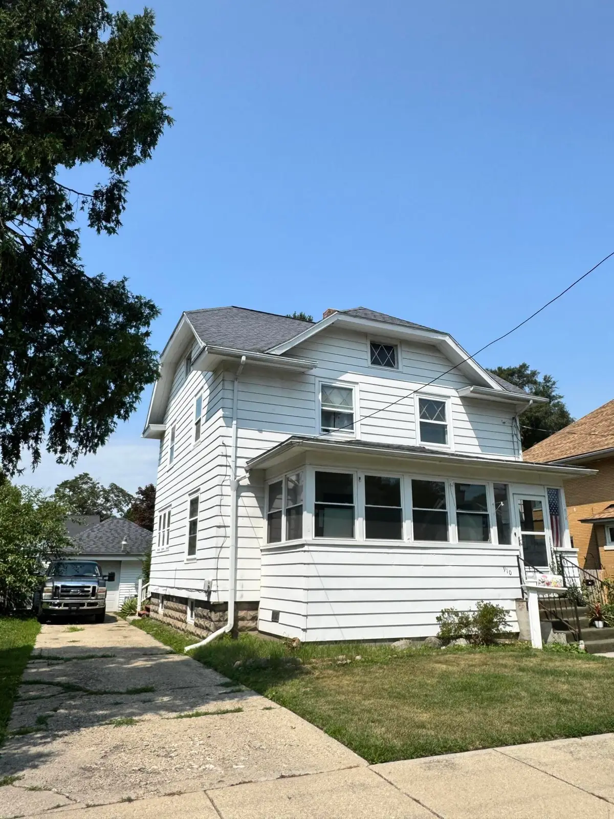 910 3rd Street, Jackson, MI 49203 - #1