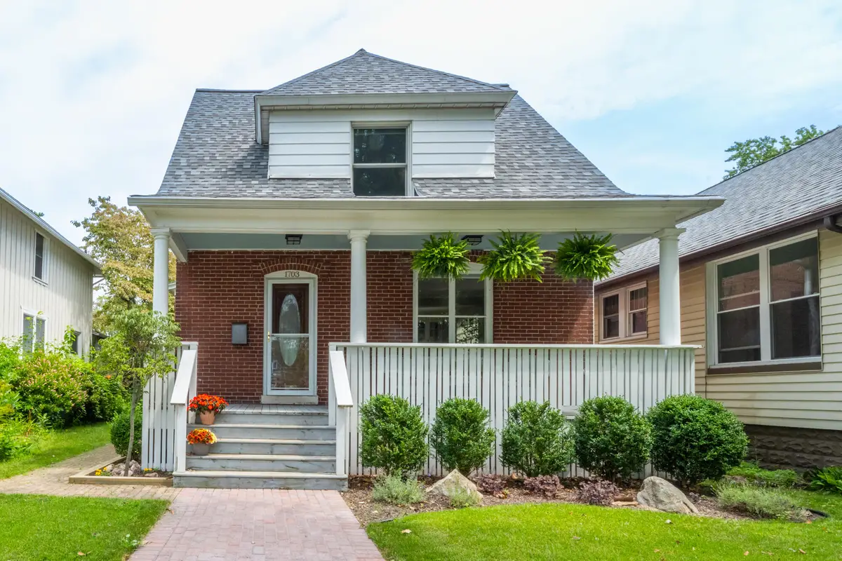 1703 Forres Avenue, Saint Joseph, MI 49085 - #1