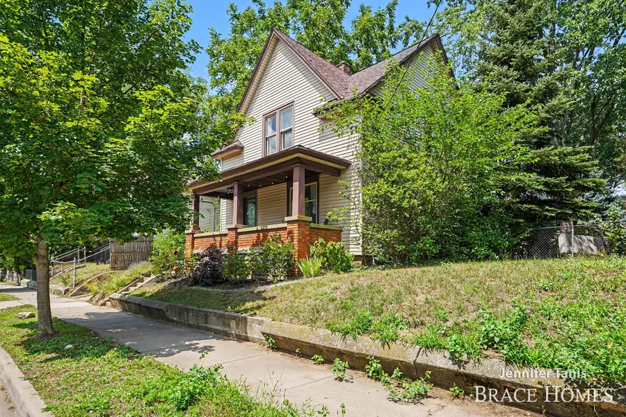 1121 Baxter Street Se, Grand Rapids, MI 49506 - #2