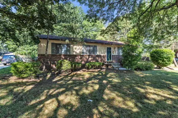 24533 Grove Avenue, Eastpointe, MI 48021