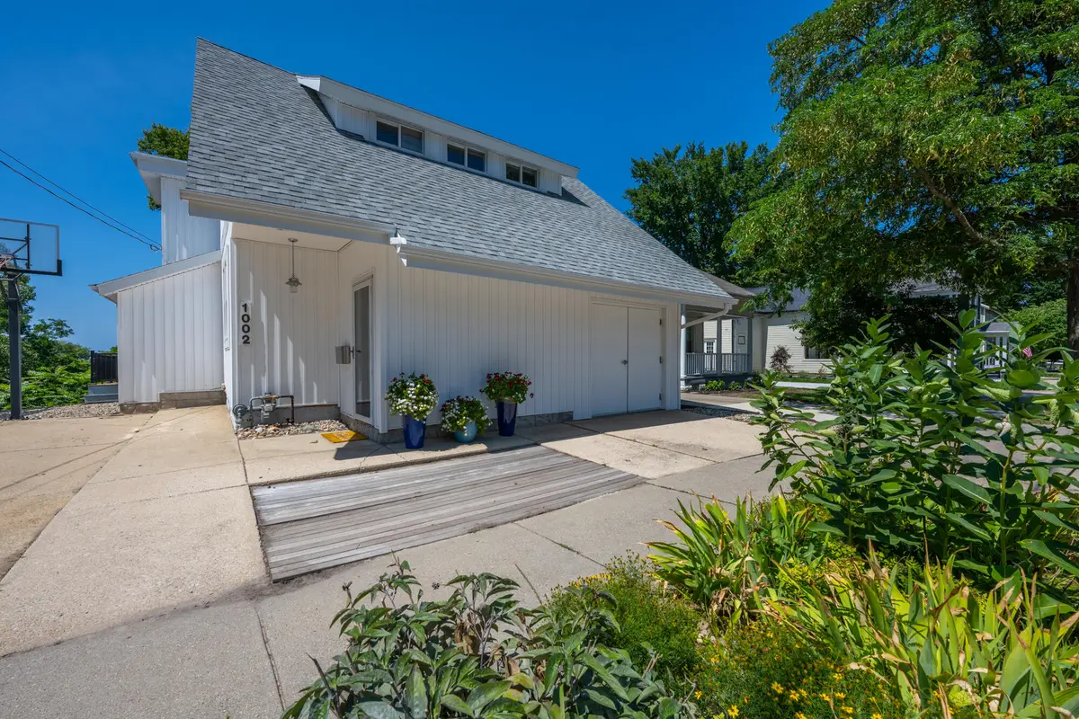 1002 Lake Boulevard, Saint Joseph, MI 49085 - #1