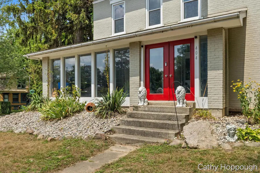404 E Main Street, Ionia, MI 48846 - #2
