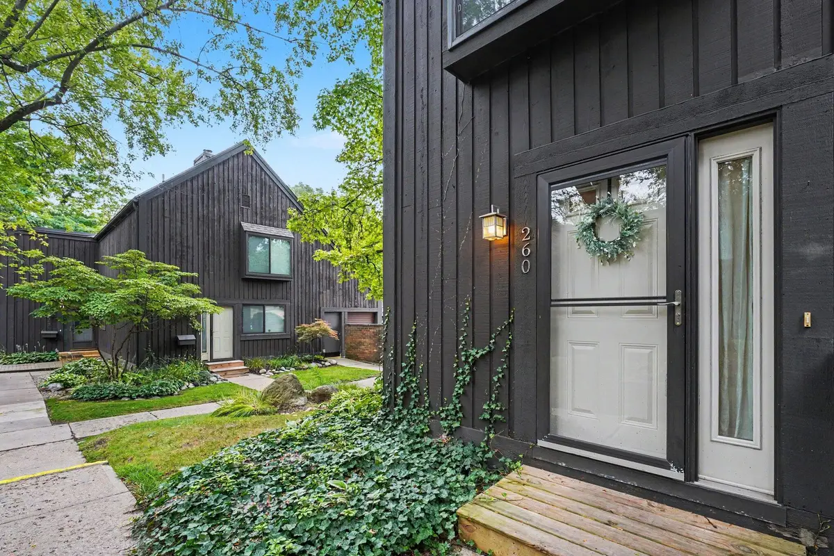 260 Dunbarton Court, Kalamazoo, MI 49006 - #1