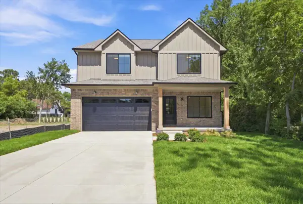 41 Starr Drive, Troy, MI 48083