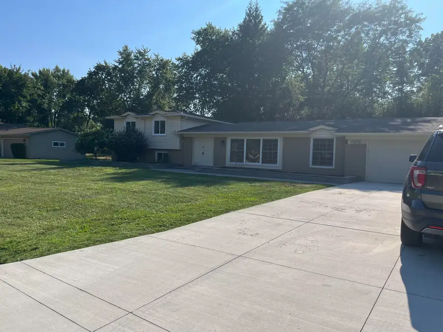 7096 Riverstone Road, West Bloomfield, MI 48322 - #2