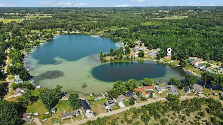 3704 Pine Trail, Sheridan, MI 48884 - #2