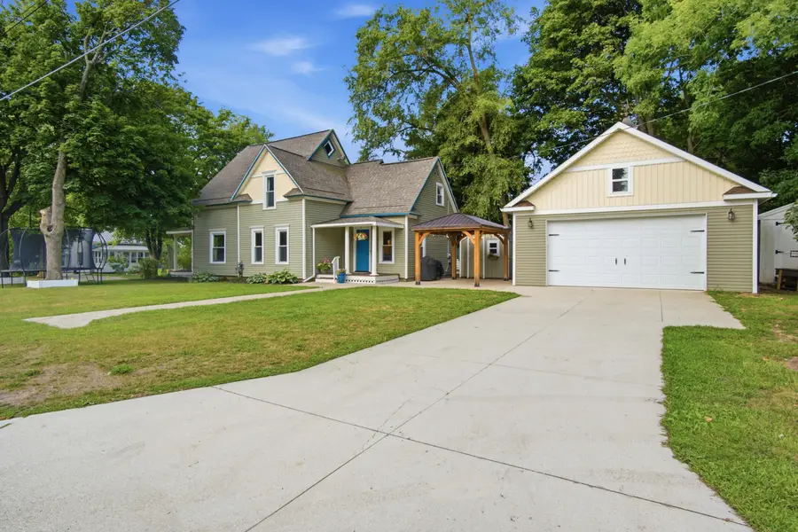 314 E Coffren Avenue, Greenville, MI 48838 - #2