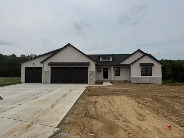 3266 Stonehill Court, Wayland, MI 49348