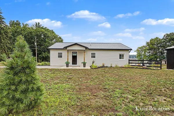 7510 Taft Road, Mecosta, MI 49332