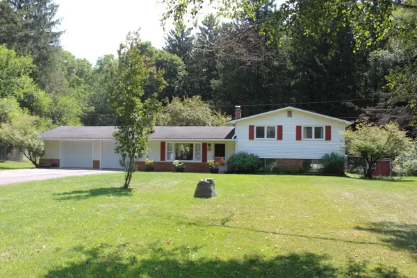 3444 E Pineview Drive, Dexter, MI 48130