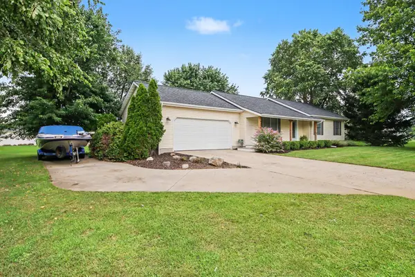 4318 Saturn Drive, Dorr, MI 49323