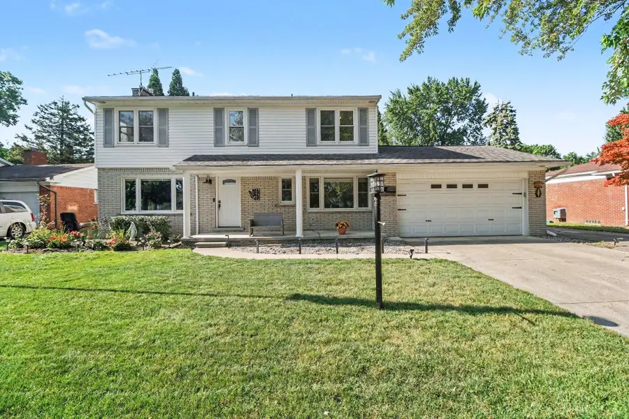 23940 King Drive, Clinton Township, MI 48035 - #2