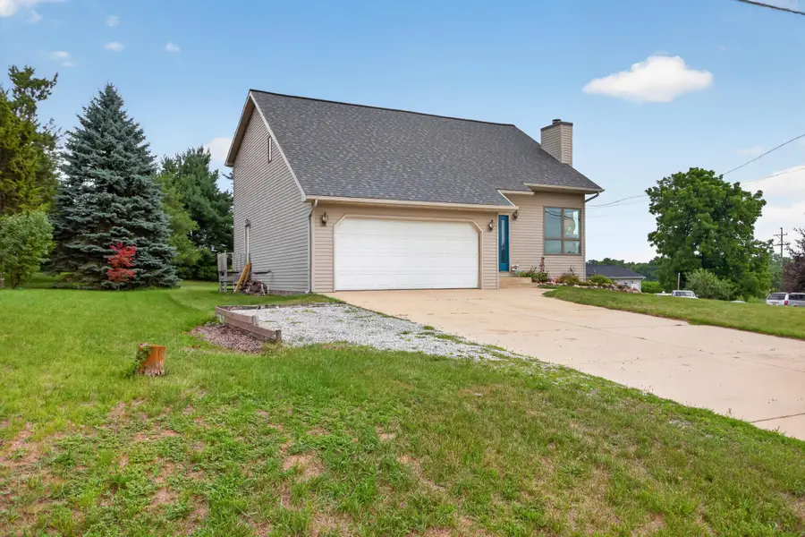 268 Somerset Drive, Brooklyn, MI 49230 - #2