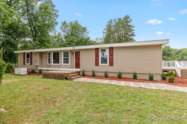 7129 Eldred Avenue Ne, Rockford, MI 49341