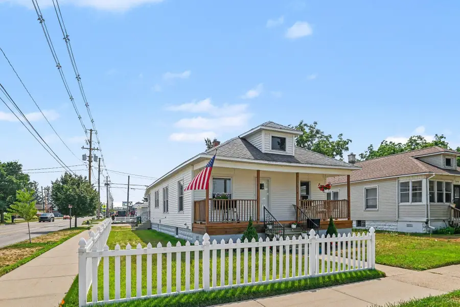 1448 Columbus Avenue, Grand Haven, MI 49417 - #2
