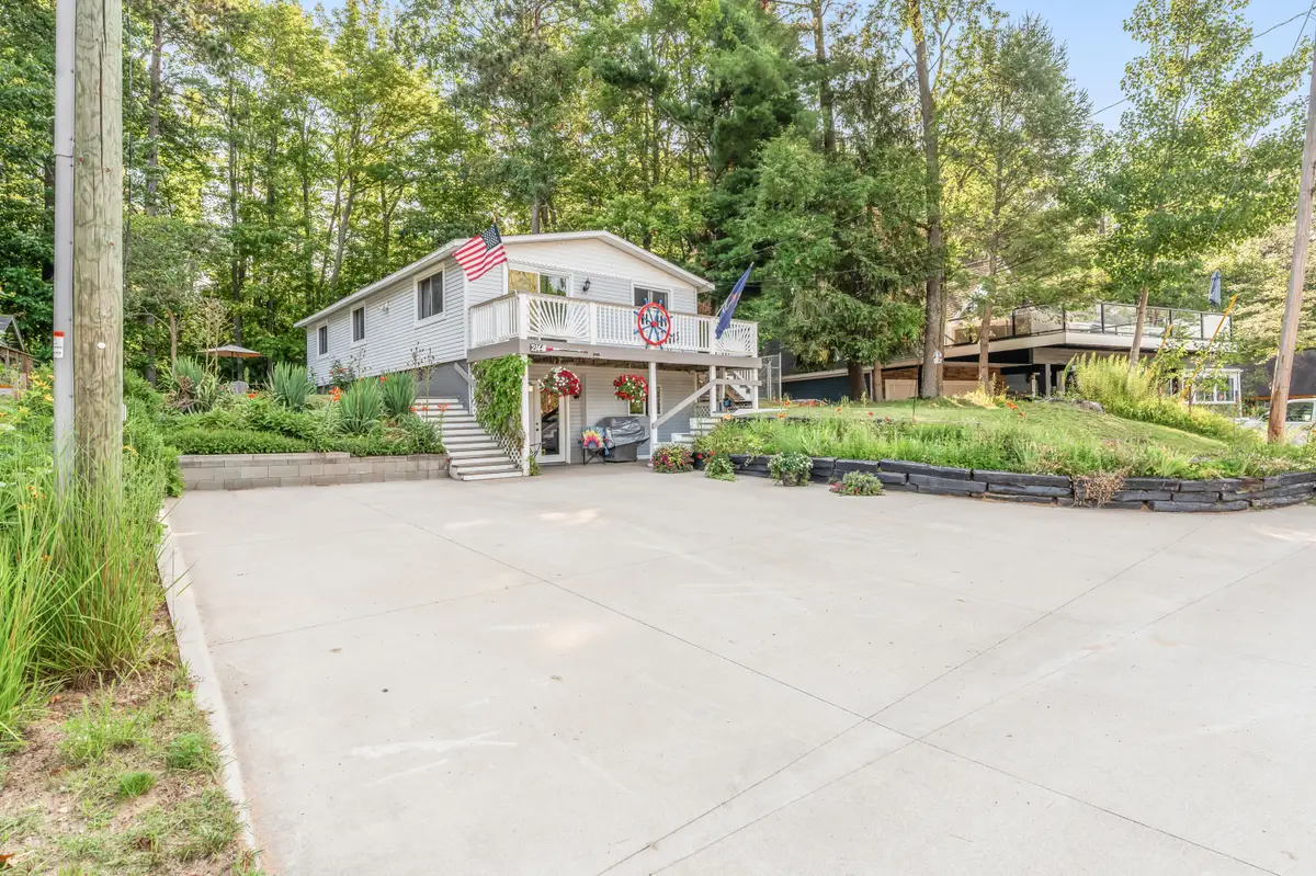 2144 E Lake Mitchell Drive, Cadillac, MI 49601 - #1