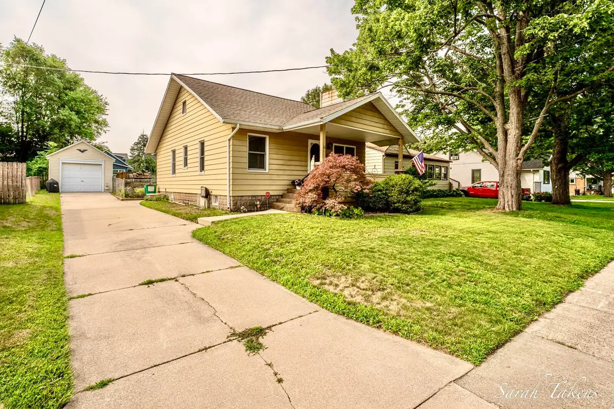 116 35th Street Se, Wyoming, MI 49548 - #1