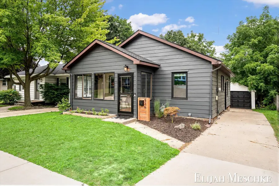 936 Valley Avenue Nw, Grand Rapids, MI 49504 - #3