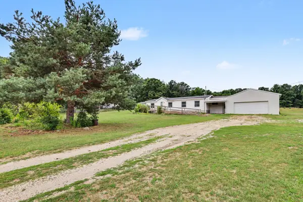 2448 S Greenville Road, Greenville, MI 48838