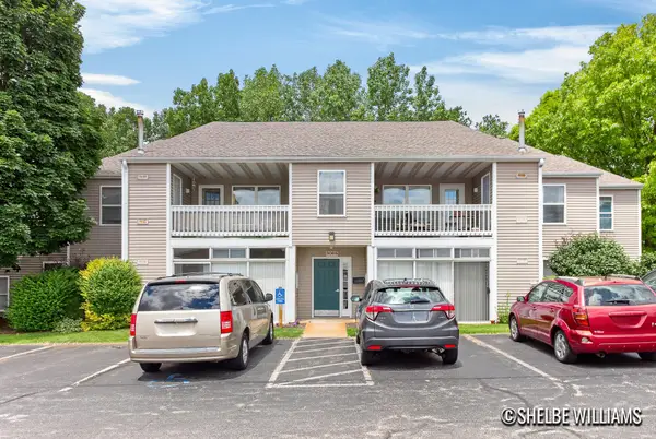 3065 Poplar Creek Drive Se #104, Grand Rapids, MI 49512