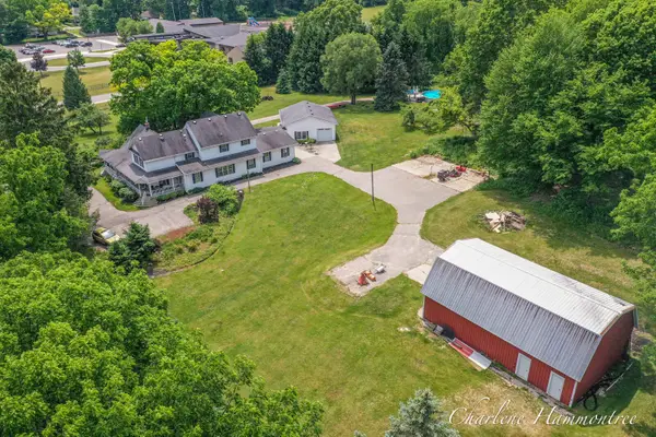 9111 Summit Avenue Ne, Rockford, MI 49341