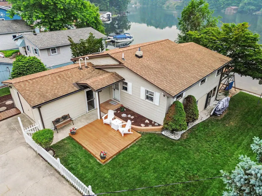 6951 W Jackson Road, Ludington, MI 49431 - #3