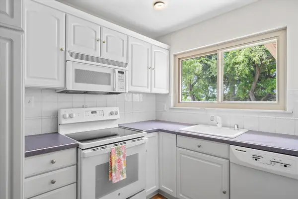 30906 Roycroft Street, Livonia, MI 48154
