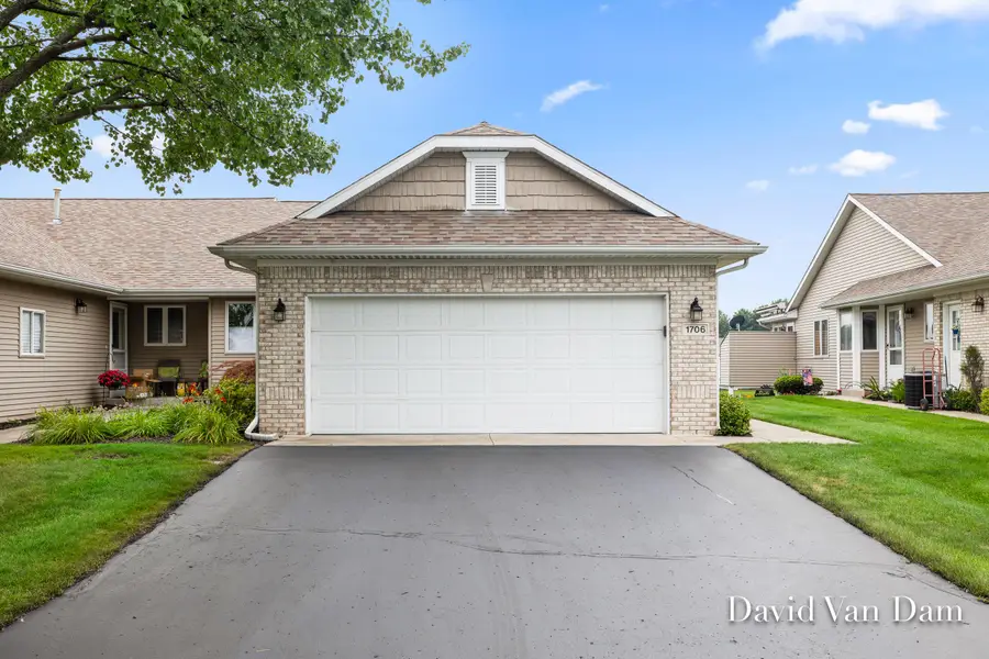 1706 Lisa Drive Sw, Byron Center, MI 49315 - #3