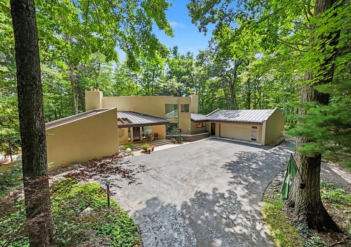 10109 Hathaway Drive, Greenville, MI 48838 - #1