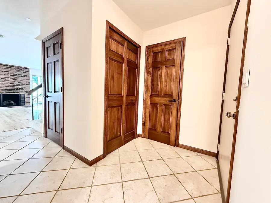 1046 Greenhills Drive, Ann Arbor, MI 48105 - #3