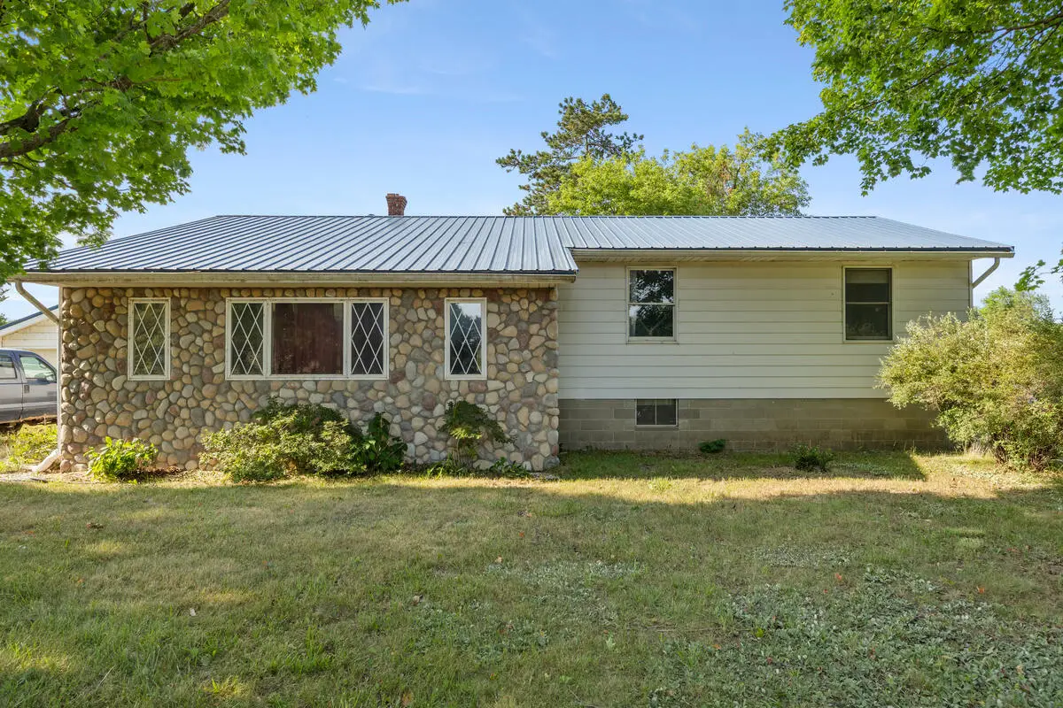 18757 N County Line Road, Morley, MI 49336 - #1