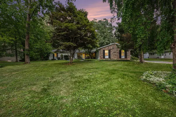 215 Wickenham Drive, Spring Arbor, MI 49283