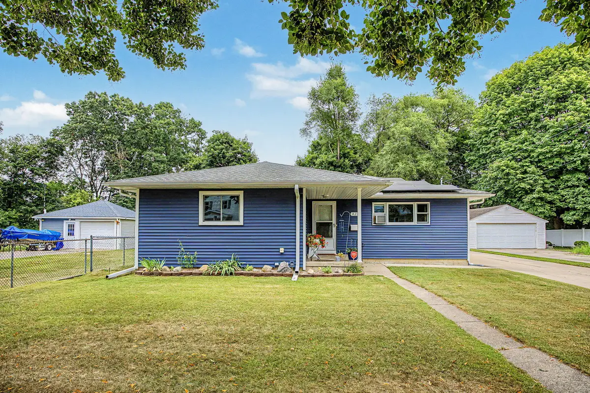 427 Bates Street, Jackson, MI 49202 - #1