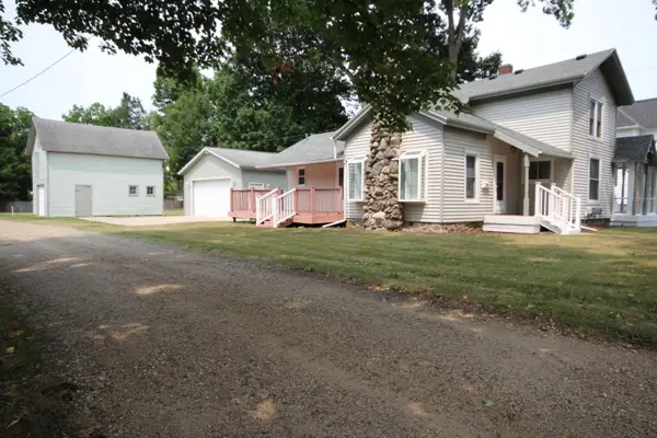208 S Michigan Avenue, Vicksburg, MI 49097