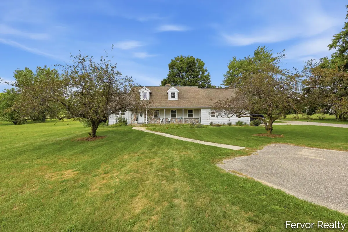 1313 64th Street Sw, Byron Center, MI 49315 - #1