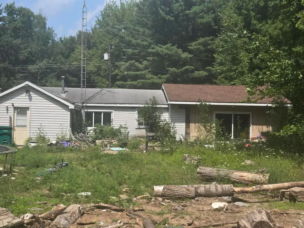 317 Oak Street, Gladwin, MI 48624 - #1