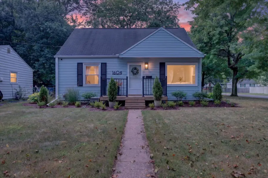1604 Roseland Avenue, Kalamazoo, MI 49001 - #2
