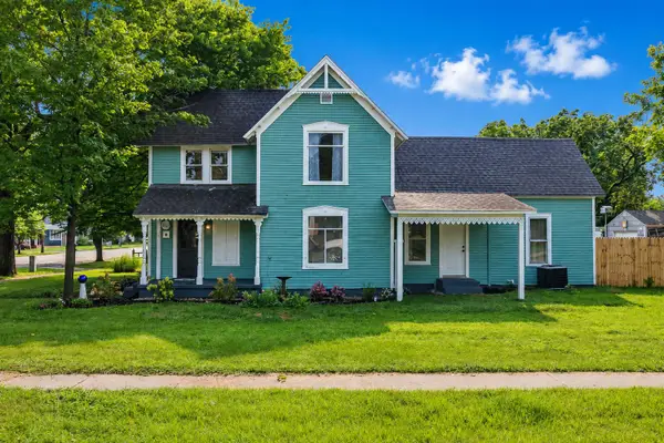 102 Pine Street, Paw Paw, MI 49079