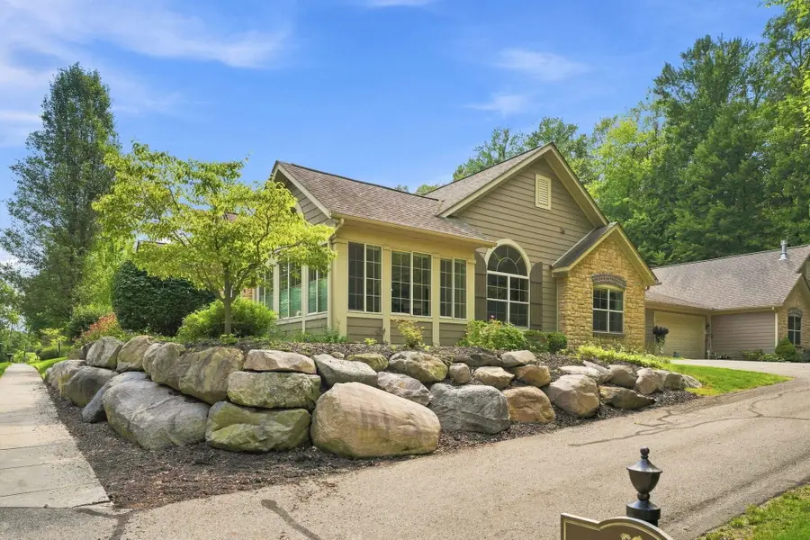 1073 Bridge Crest Se, Ada, MI 49301 - #2