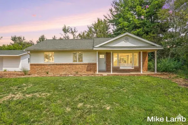 17646 Hall Road, Casnovia, MI 49318